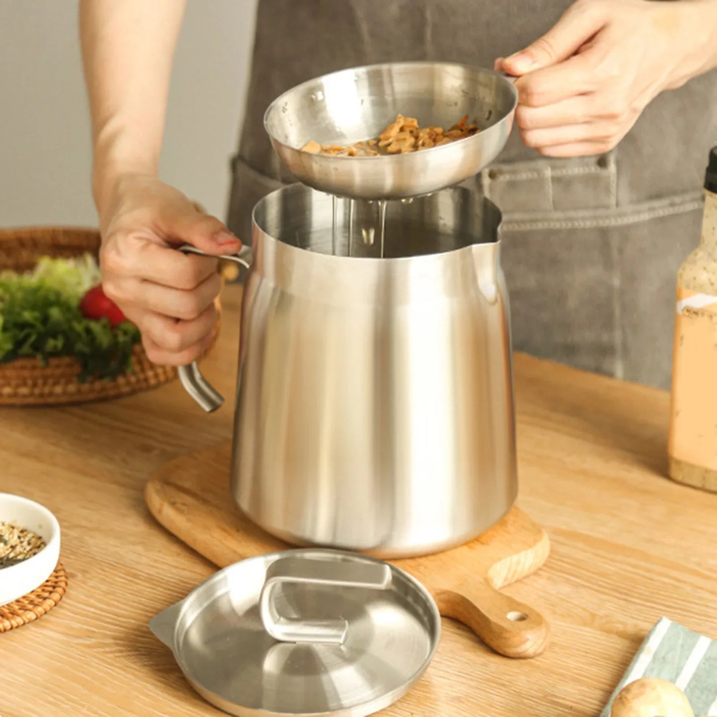 2-in-1 304 Stainless Steel Multifunctional Oil Strainer Pot